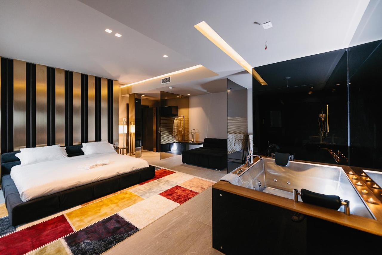 Hotel Egnatia Bërxull Buitenkant foto
