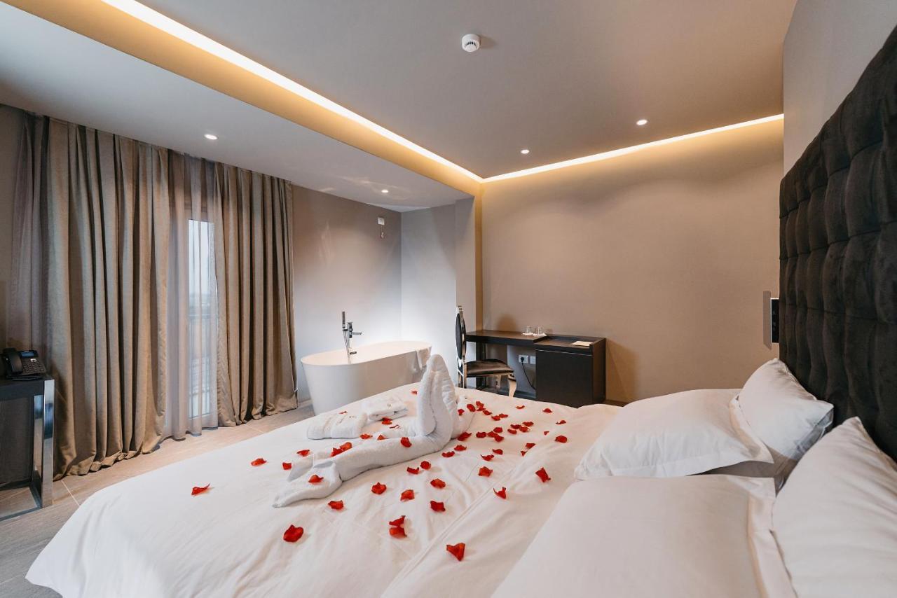 Hotel Egnatia Bërxull Buitenkant foto